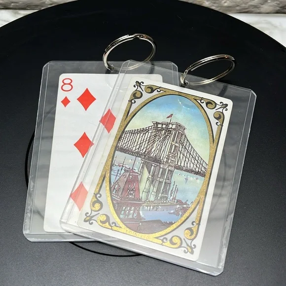 TIFFANY & CO.VINTAGE PLAYING CARD KEYCHAIN/ BAG CHARM.♦️SUIT BROOKLYN BRIDGE - Picture 6 of 8